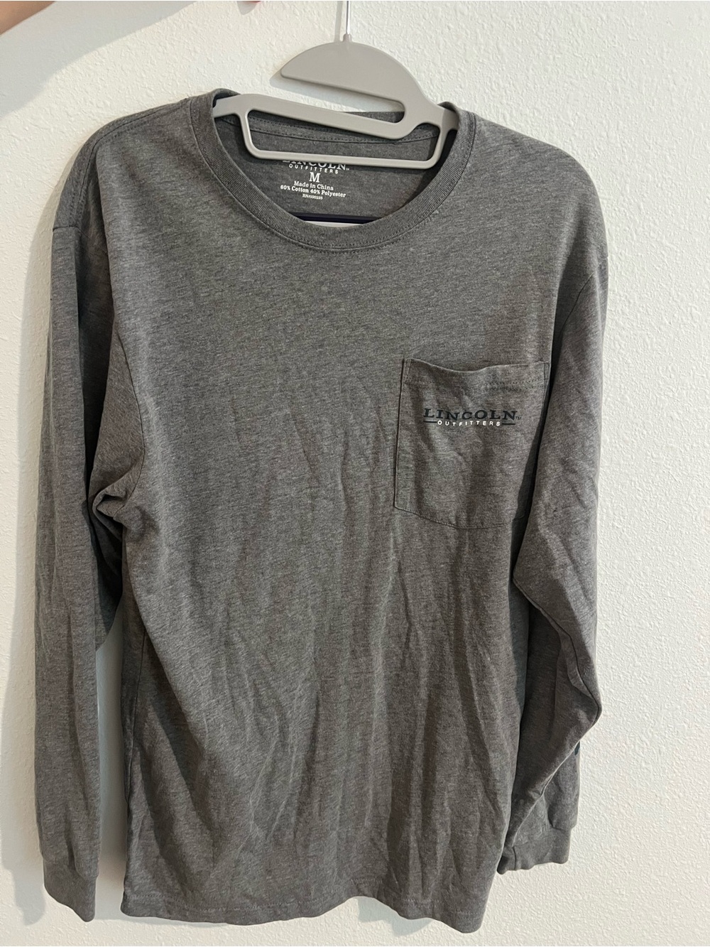 Lincoln Outfitters Women's Long-Sleeve Pocket Tee - Gray